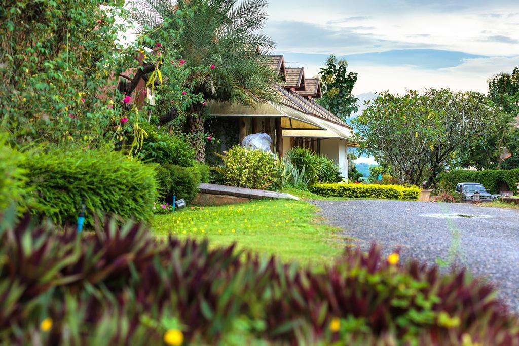 Готель Phukumhom Khao Yai Wangkata Екстер'єр фото